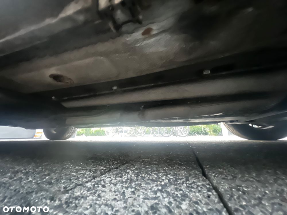 BMW Seria 7 740i V8 - 30