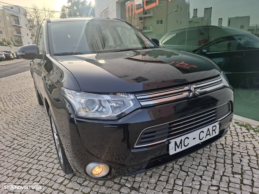 Mitsubishi Outlander - 57