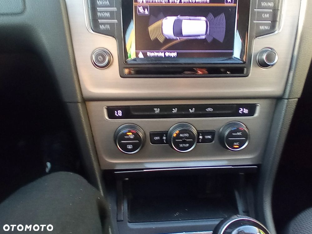 Volkswagen Golf VII 1.4 TSI BMT Comfortline - 14