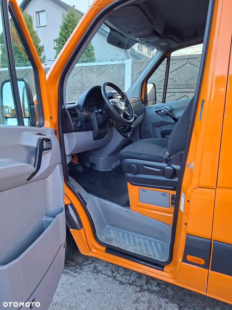 Mercedes-Benz Sprinter Brygadówka 6 osób - 25