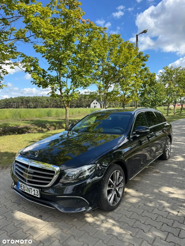 Mercedes-Benz Klasa E 220 d 9G-TRONIC Exclusive - 2