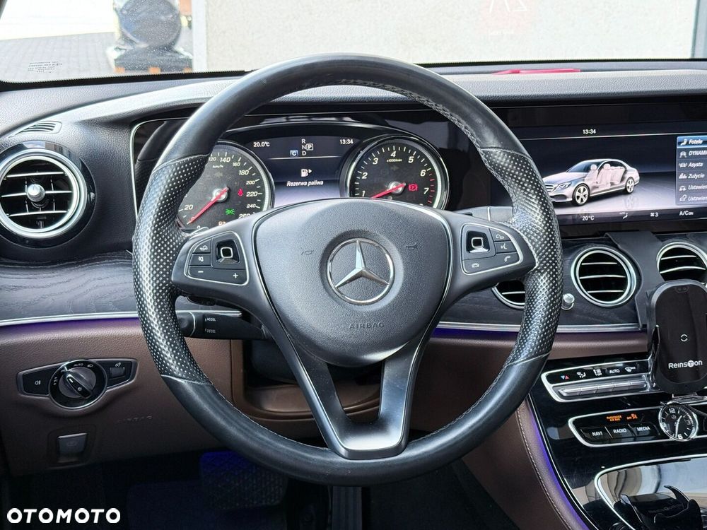 Mercedes-Benz Klasa E - 19