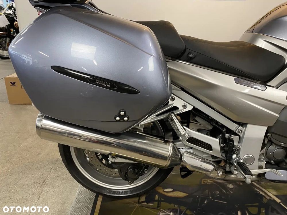 Yamaha FJR - 10