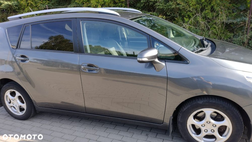 Toyota Verso 2.0 D-4D 5-Sitzer - 6