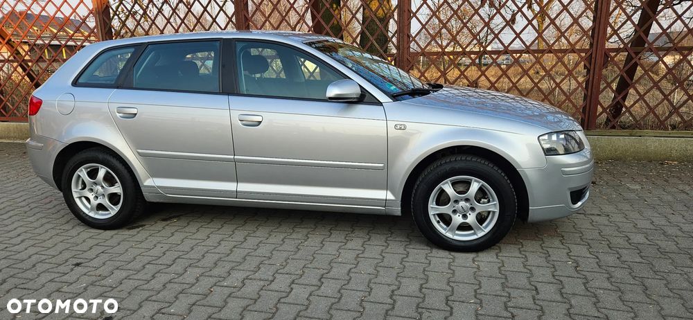 Audi A3 Sportback 1.6 Attraction - 9