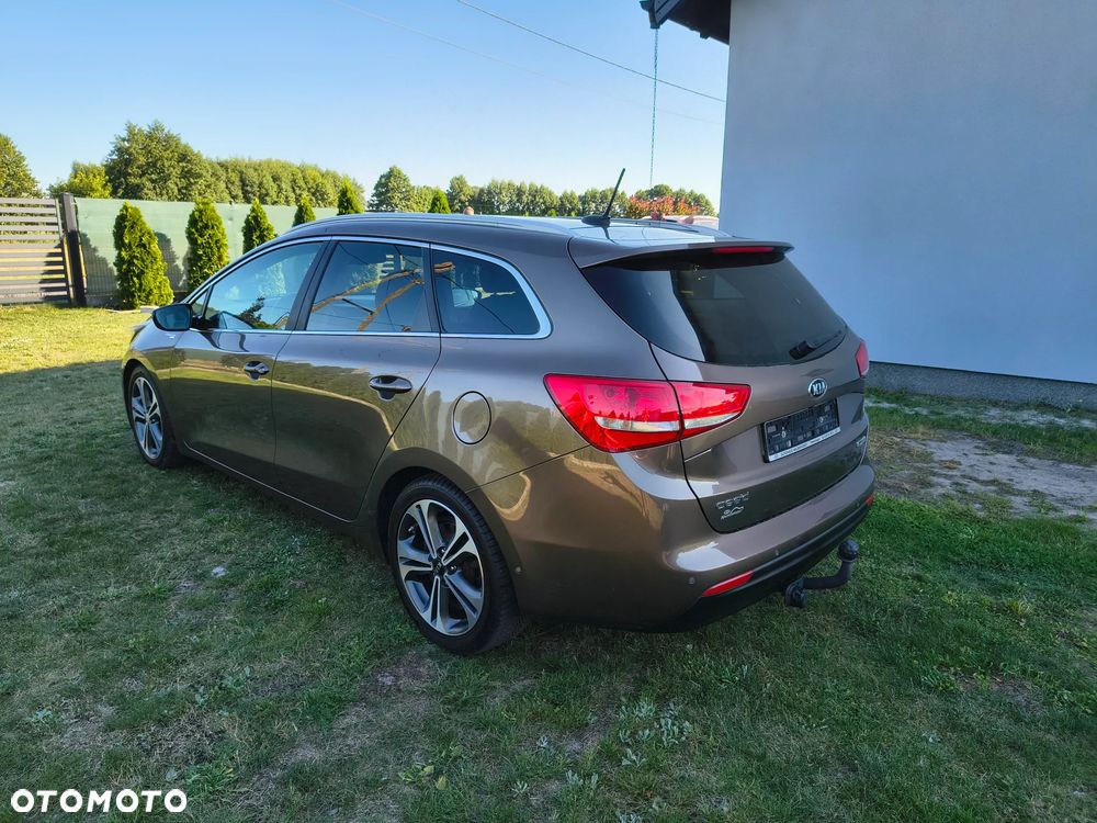 Kia Ceed 1.6 CRDi 136 ISG Platinum Edition - 9