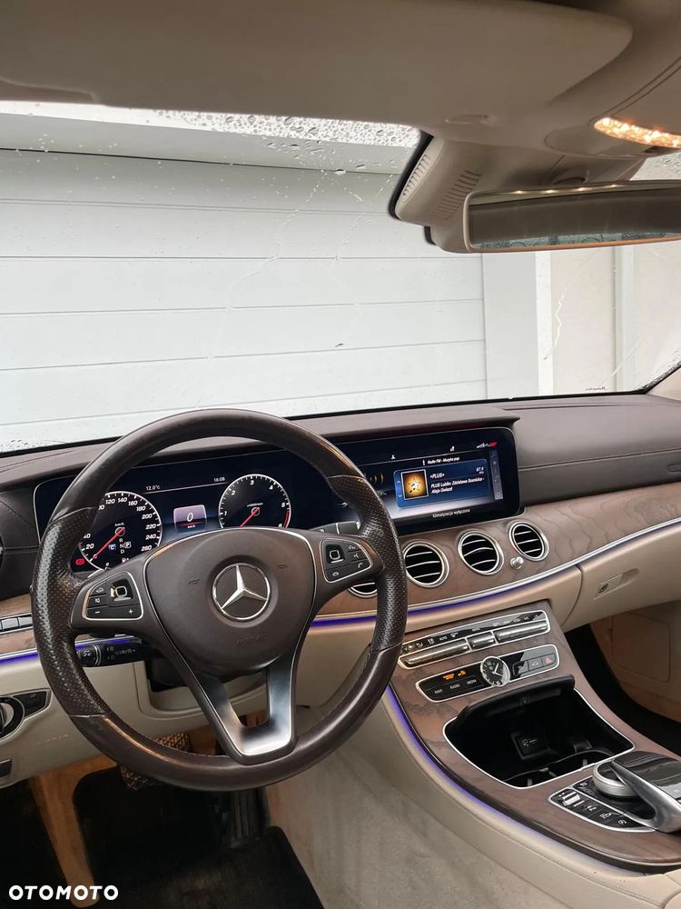 Mercedes-Benz Klasa E 220 d 4-Matic 9G-TRONIC - 7