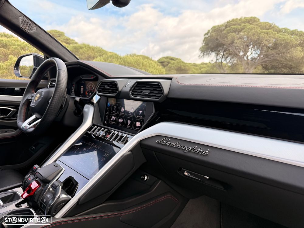 Lamborghini Urus 4.0 V8 - 12