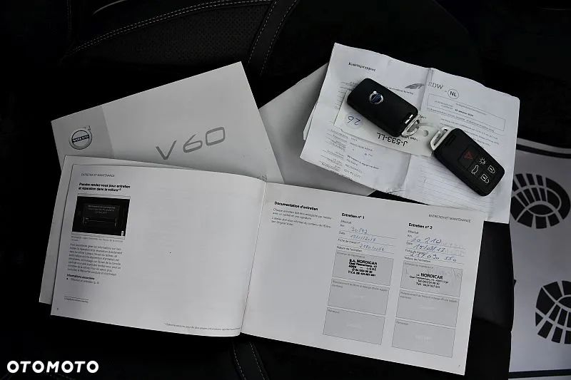 Volvo V60 D3 R-Design - 34