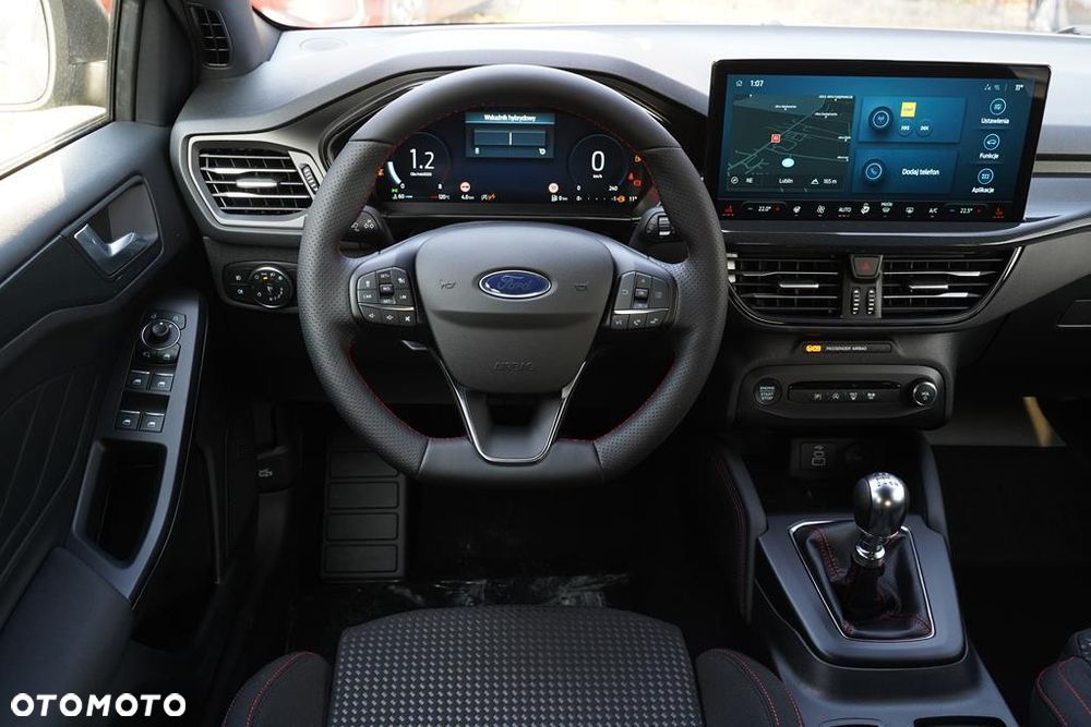 Ford Focus 1.0 EcoBoost mHEV ST-Line X - 11
