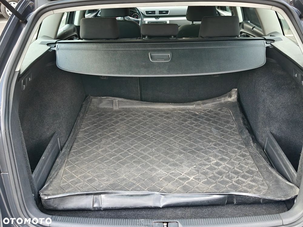 Volkswagen Passat 1.6 TDI Comfortline - 16