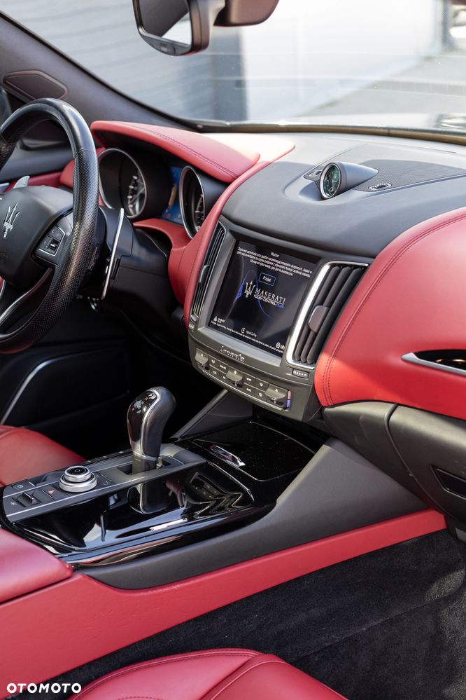 Maserati Levante S Granlusso - 20