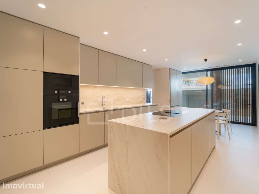 Apartamento T4 duplex com terraço - Nevogilde - Grande imagem: 4/120