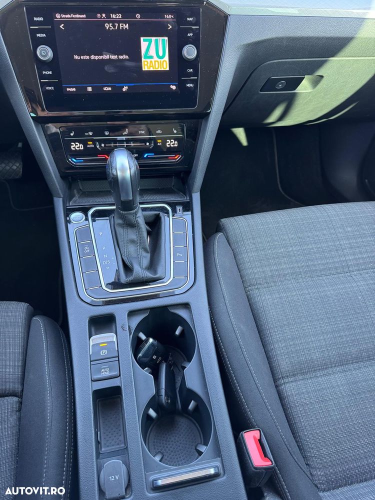 Volkswagen Passat 2.0 TDI SCR DSG Business - 23