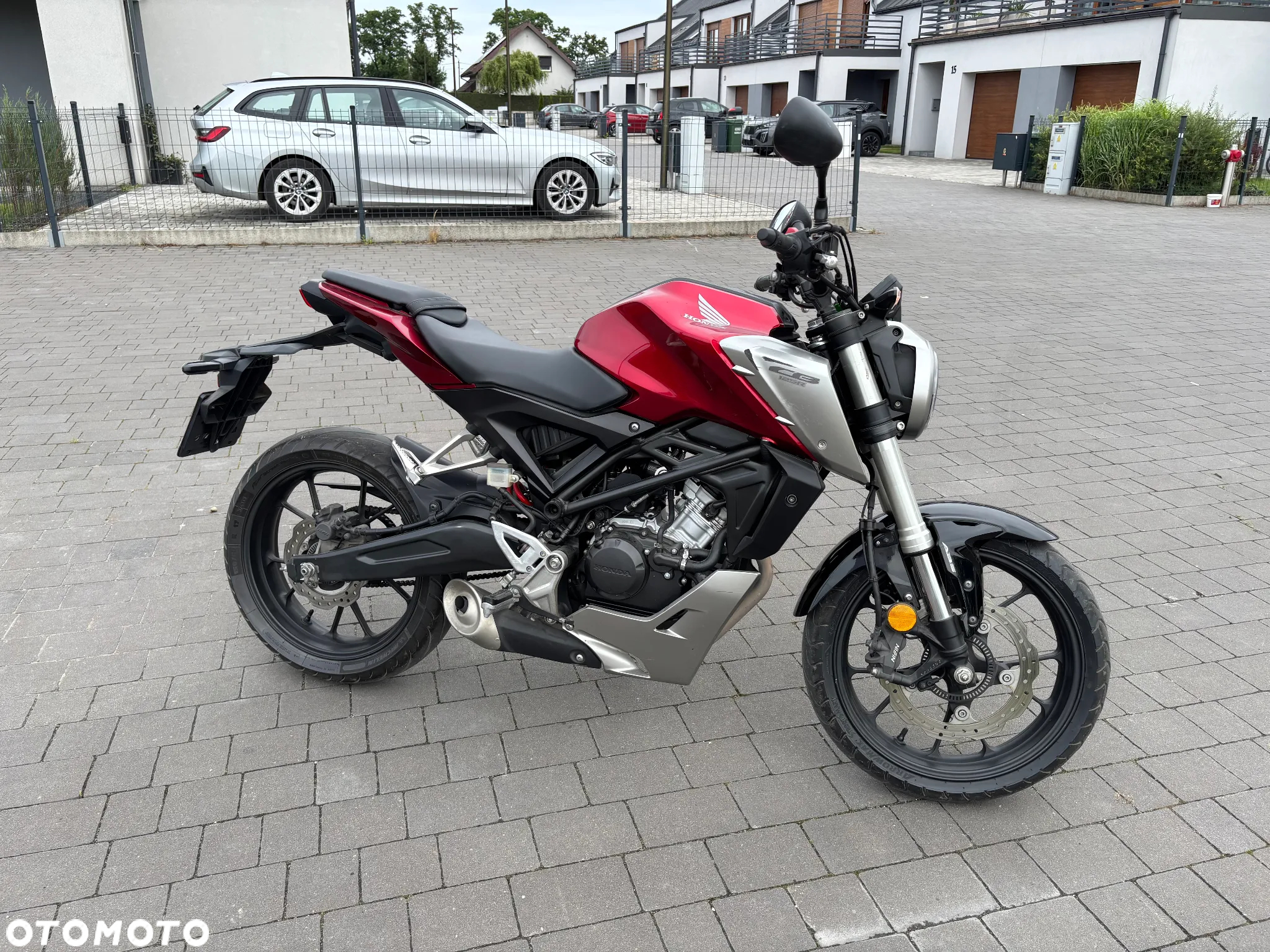 Honda CB - 12