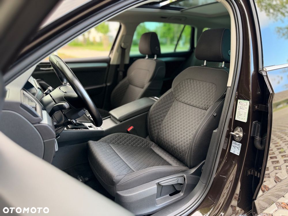 Skoda Superb 2.0 TDI DSG Style - 6