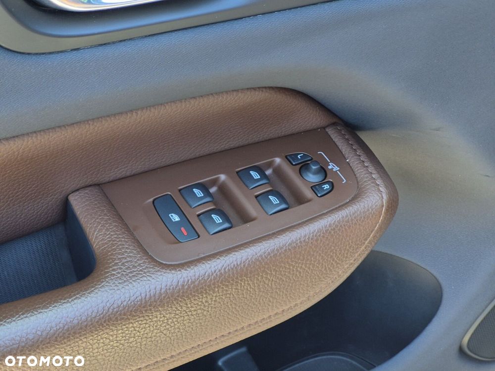Volvo XC 60 - 11