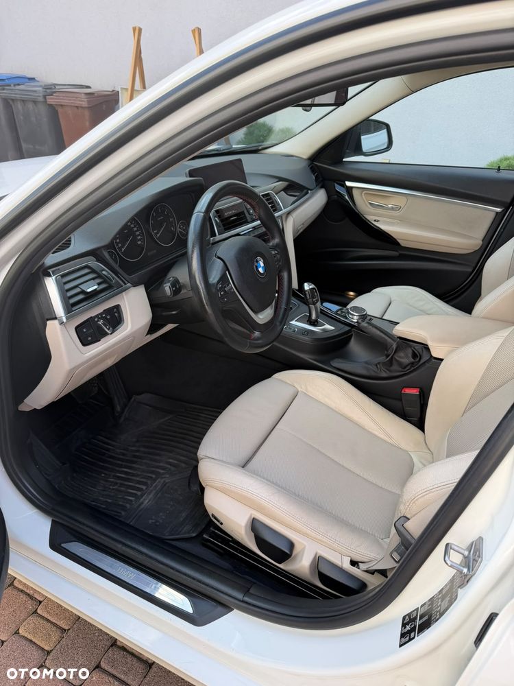 BMW Seria 3 320d xDrive Sport Line - 7