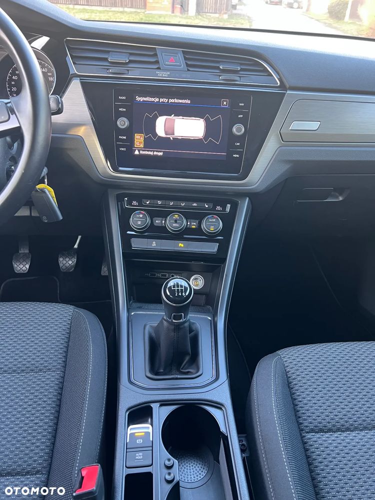 Volkswagen Touran 2.0 TDI SCR (BlueMotion Technology) Comfortline - 13
