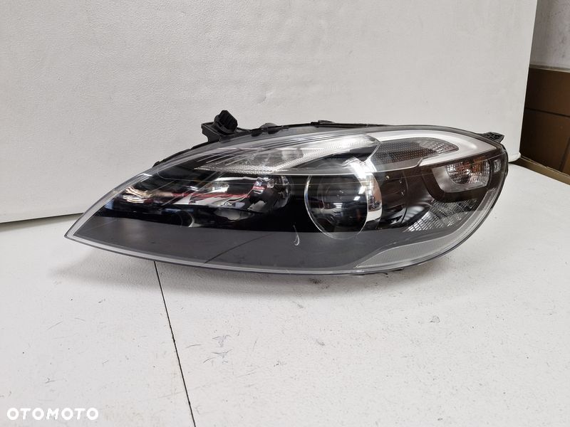 VOLVO V40 II 2 LAMPA REFLEKTOR LEWY PRZÓD 31420009 XENON UK - 2