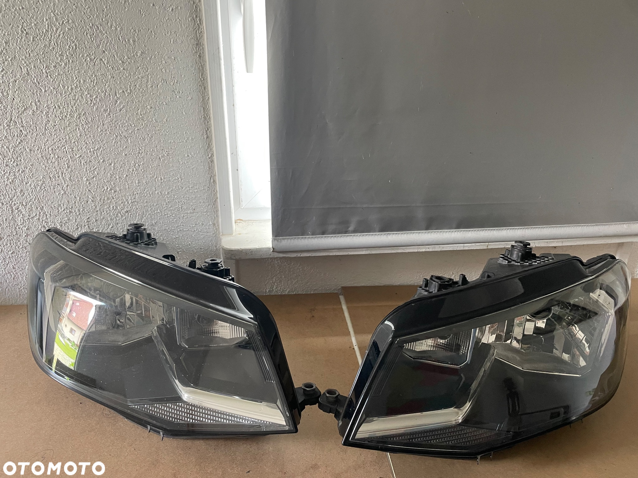 Volkswagen Caddy III LIFT oryginał LAMPA LAMPY - 2