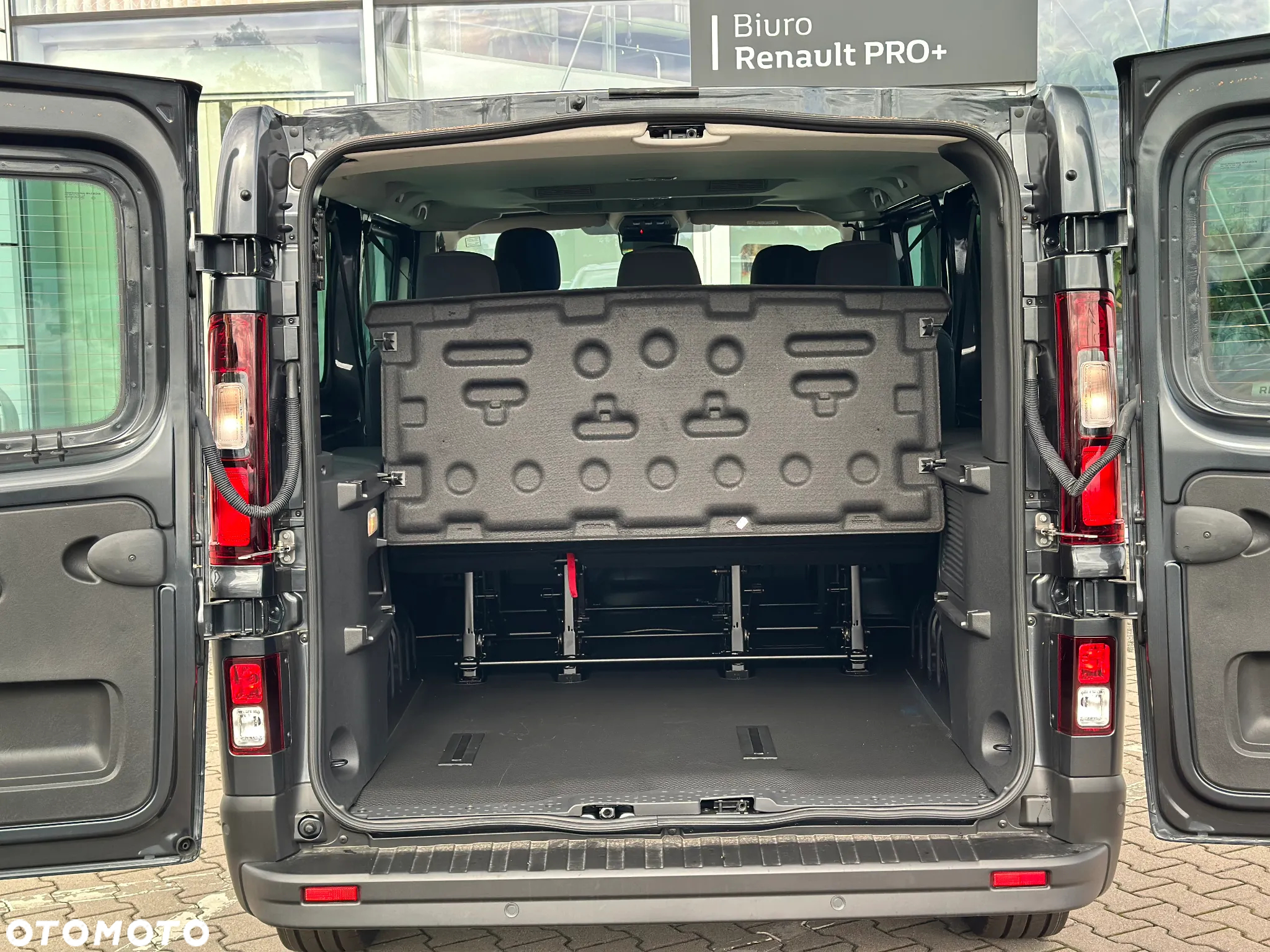 Renault Trafic - 6