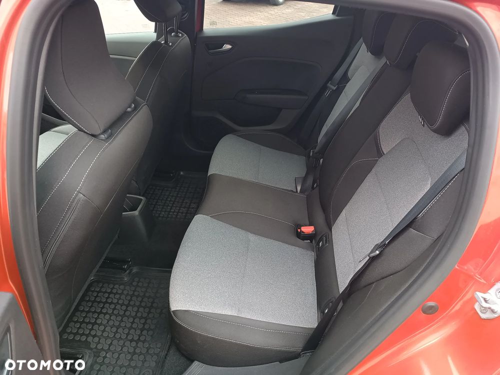 Renault Clio - 15