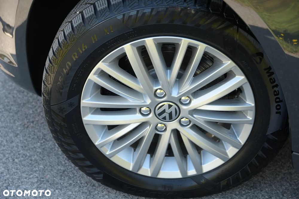 Volkswagen Touran 2.0 TDI DPF BlueMotion Technology Cup - 19