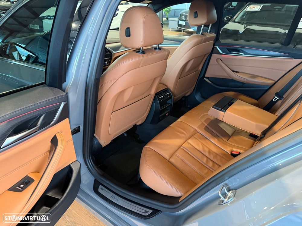 BMW 530 e Line Luxury — fotografia 24