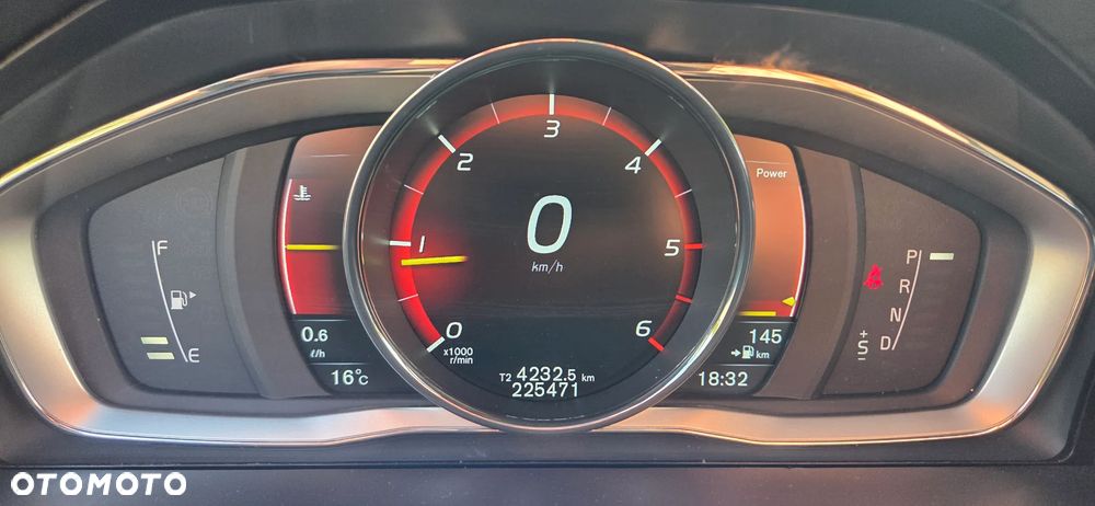 Volvo XC 60 D4 Geartronic Momentum - 15