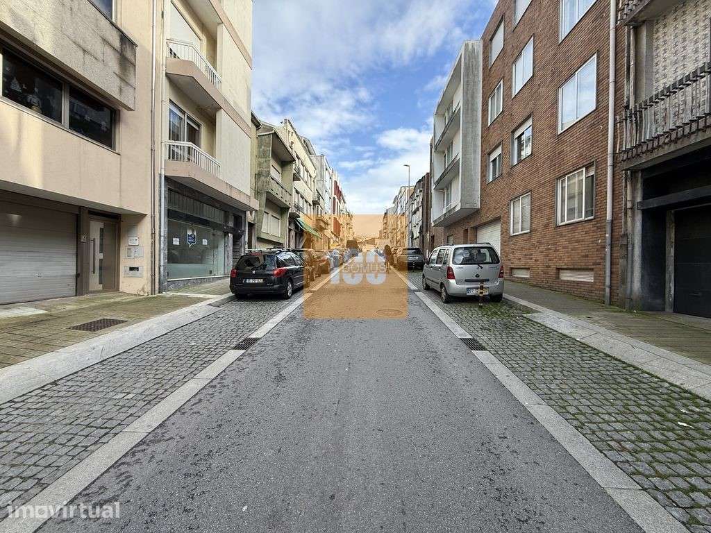 T2 duplex com jardim - Capelo Residences - Grande imagem: 2/26