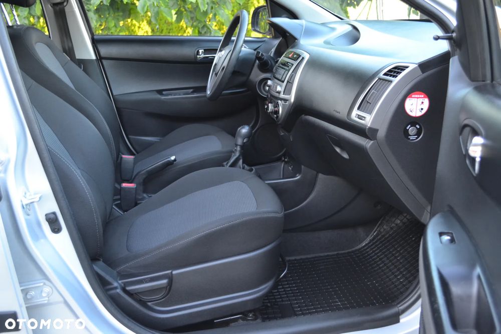 Hyundai i20 1.1 CRDi Comfort - 20