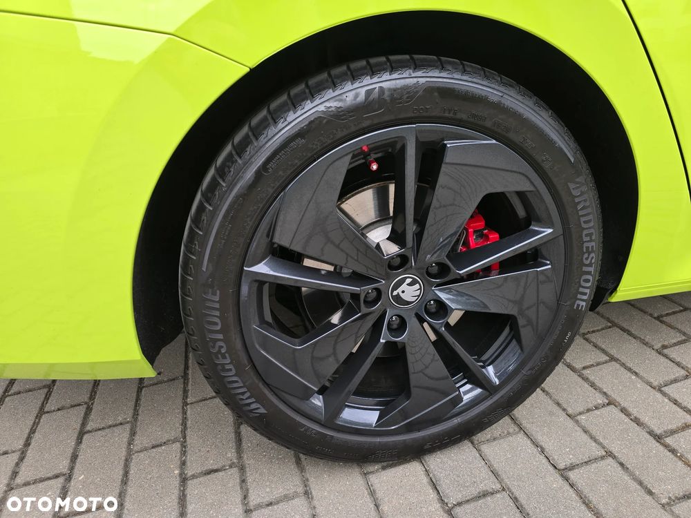 Skoda Octavia 2.0 TSI RS DSG - 19