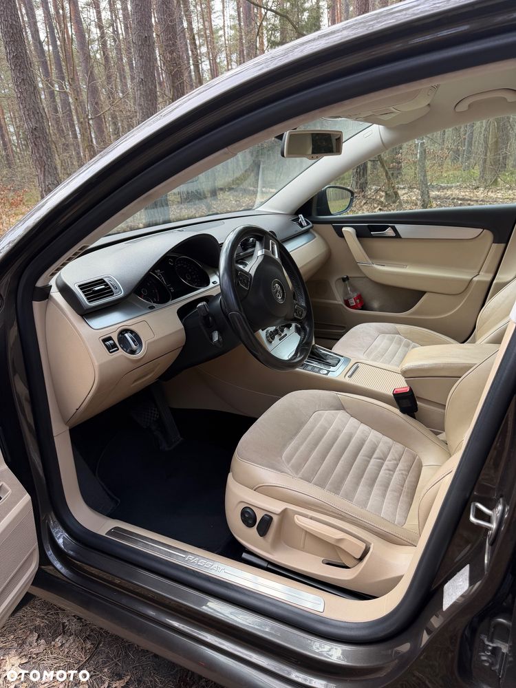 Volkswagen Passat - 9