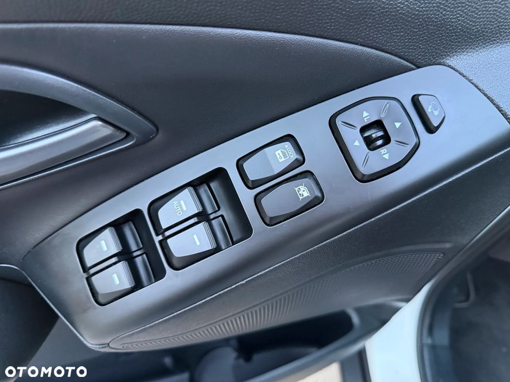 Hyundai ix35 1.6 2WD blue Style - 21