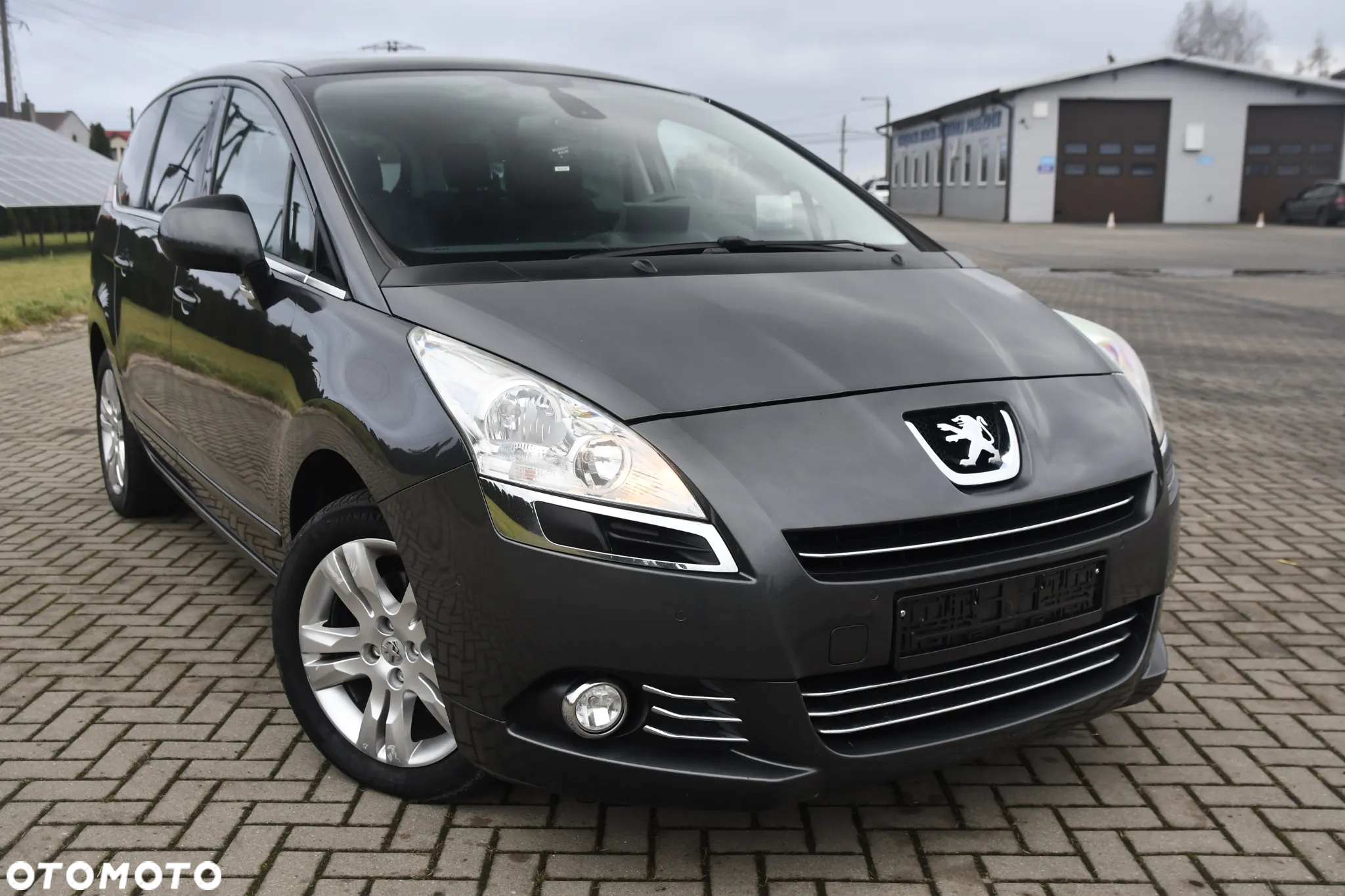 Peugeot 5008 1.6 THP Premium + - 2