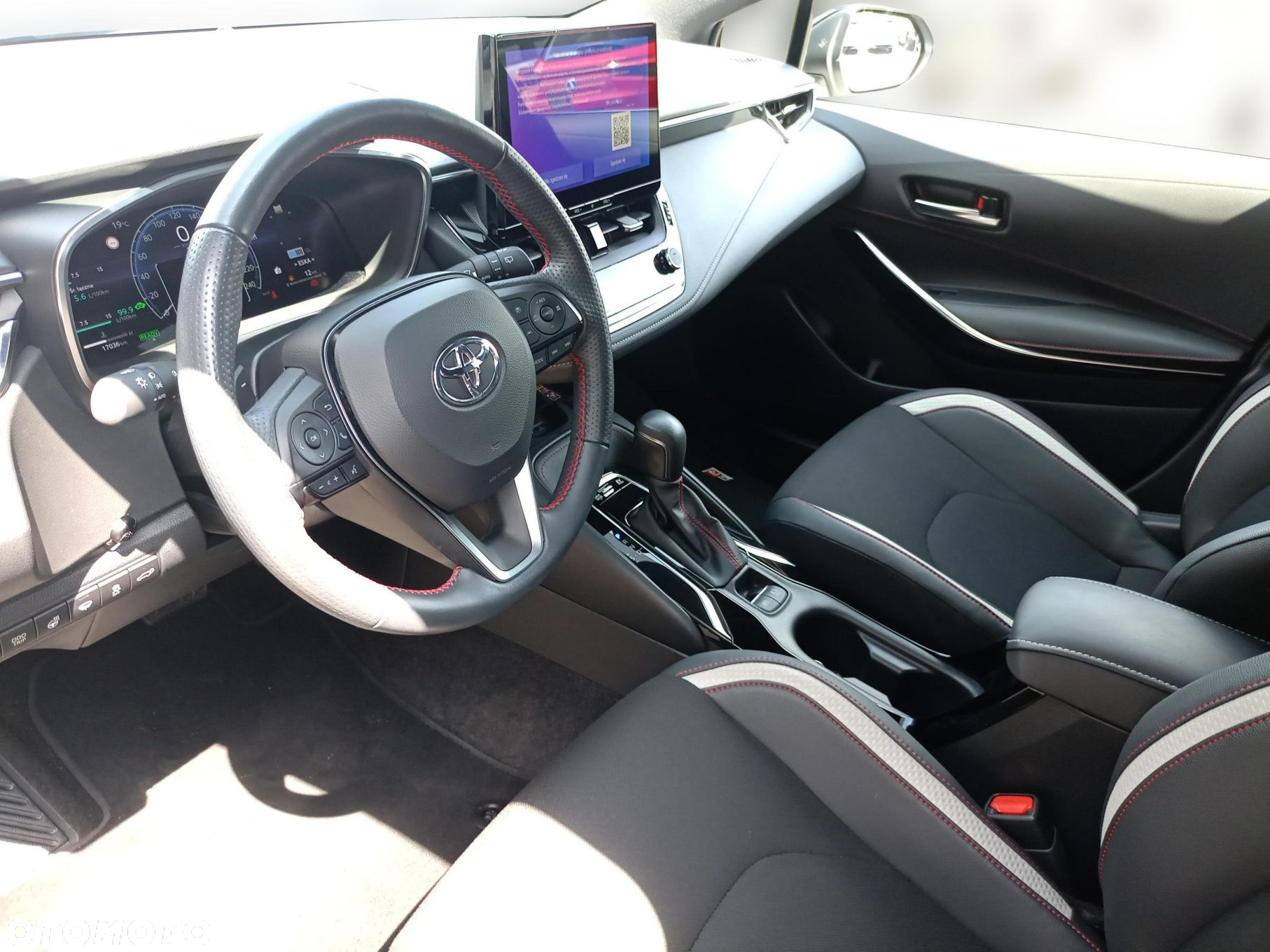 Toyota Corolla 2.0 Hybrid GR Sport - 15