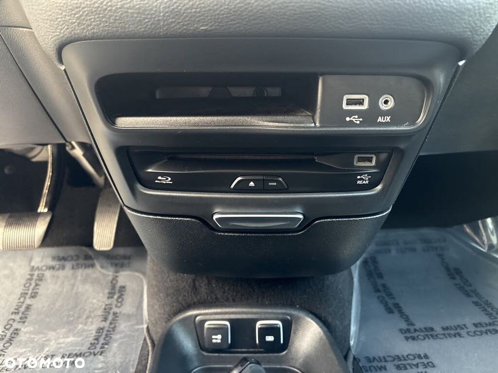 Chrysler Pacifica - 21