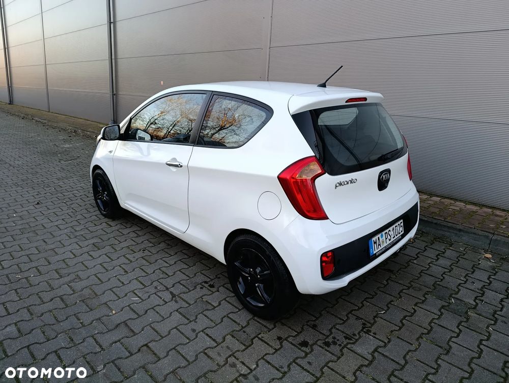 Kia Picanto 1.0 Dream Team Edition - 26