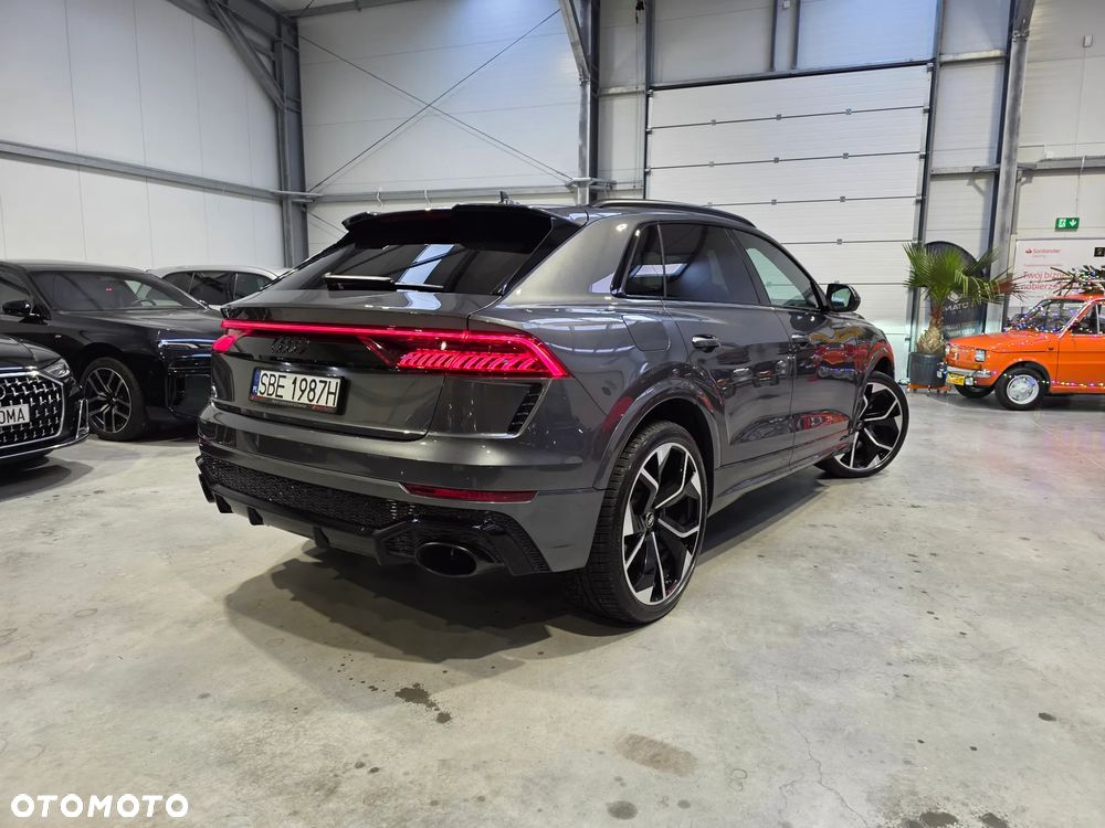 Audi RS Q8 - 9