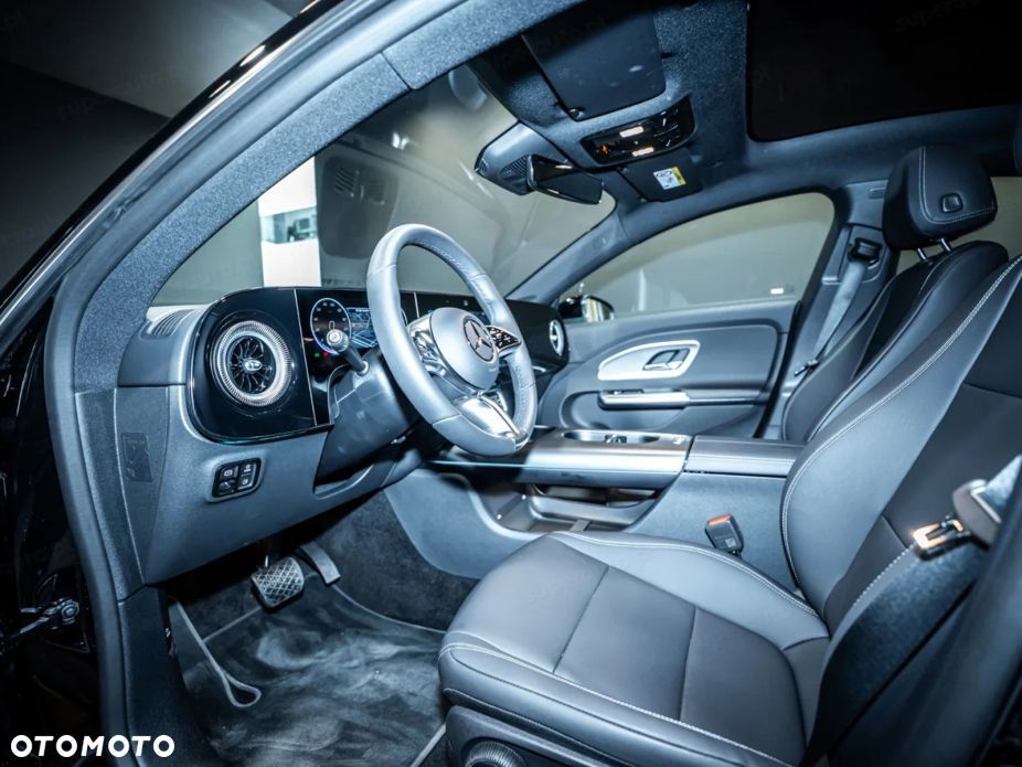 Mercedes-Benz CLA 200 mHEV 8G-DCT - 9