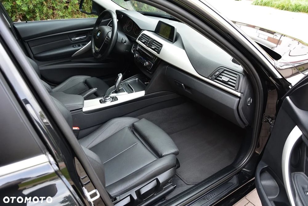 BMW Seria 3 320d - 23