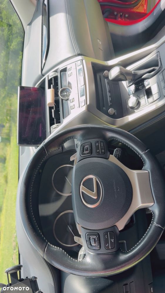 Lexus NX 300h Comfort AWD - 15