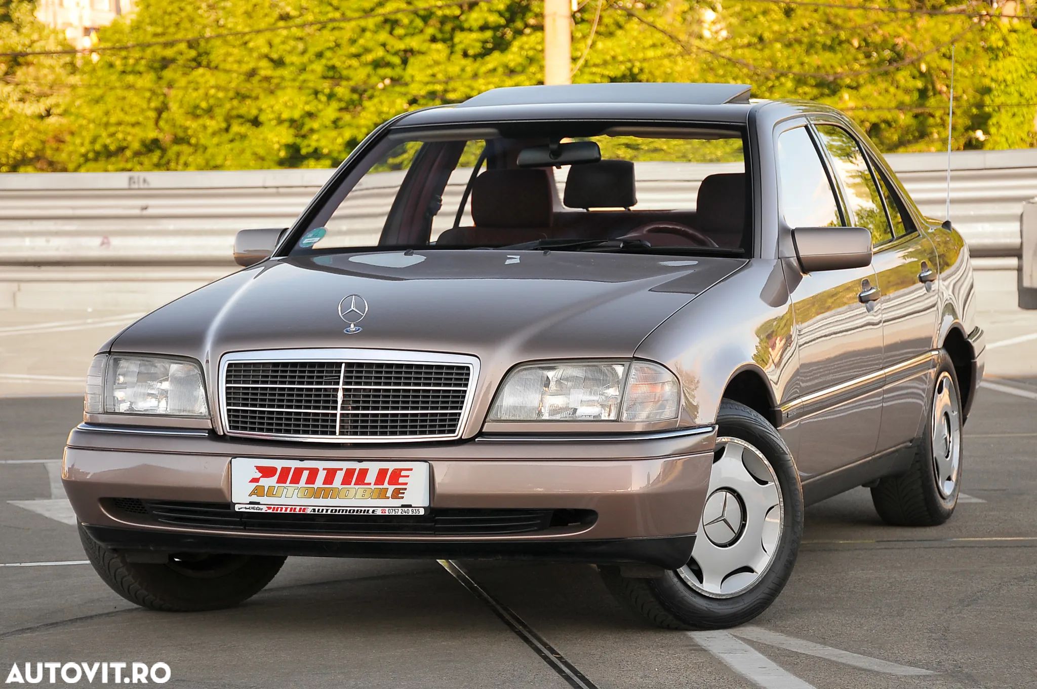Mercedes-Benz C - 1