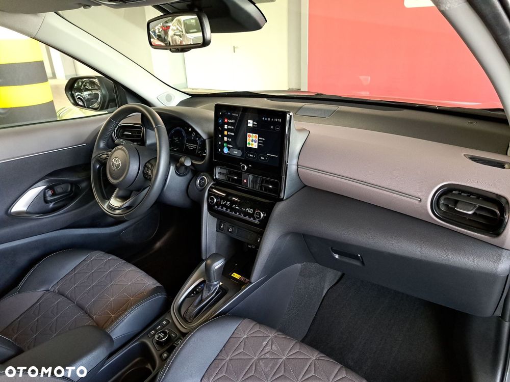 Toyota Yaris Cross Hybrid 1.5 Executive AWD - 17