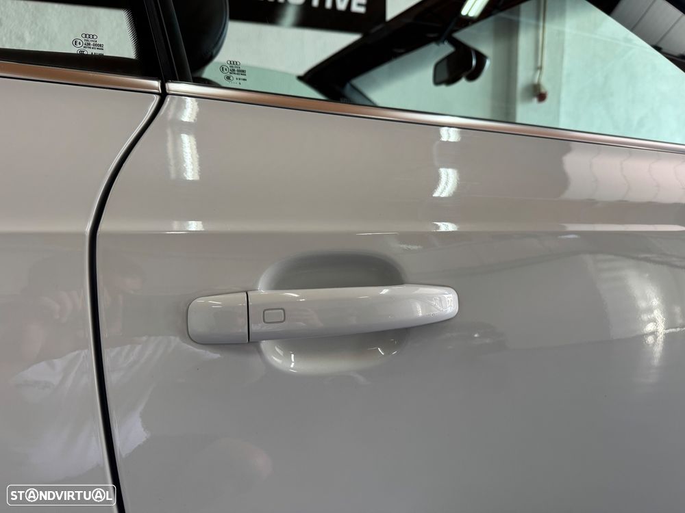 Audi A5 Cabrio 2.0 TDi Multitronic S-line - 9