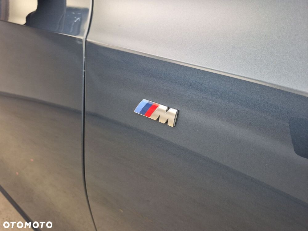 BMW Seria 3 330i xDrive M Sport - 10
