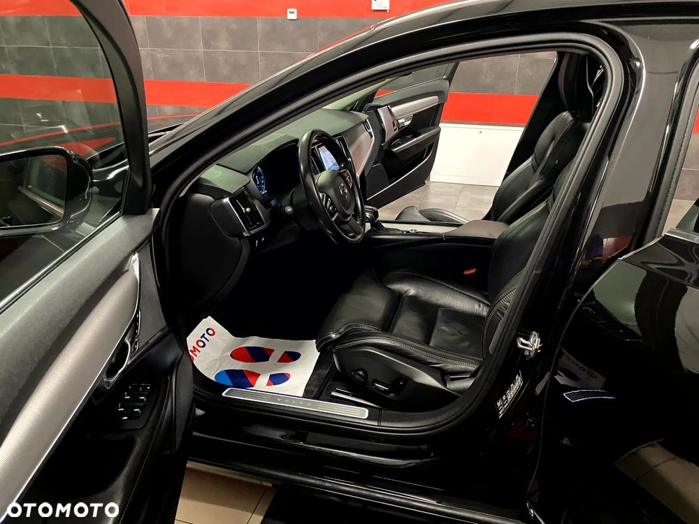 Volvo S90 D5 AWD Momentum - 21