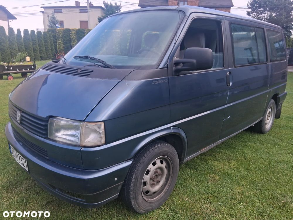 Volkswagen Multivan - 2