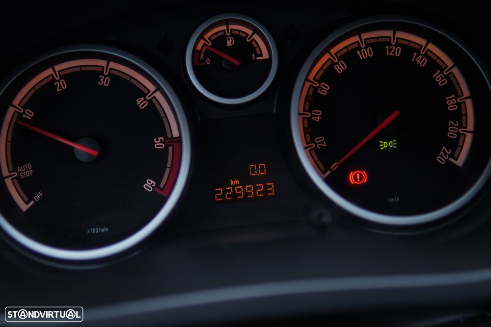 Opel Corsa 1.3 CDTI Enjoy EcoFLEX - 19